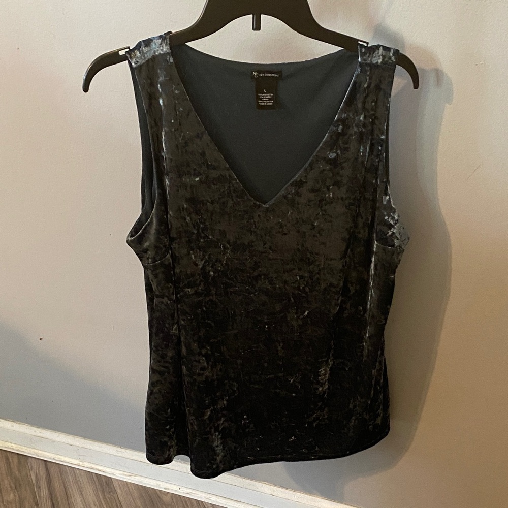 new directions Green Velvet V-Neck Sleeveless Camisole